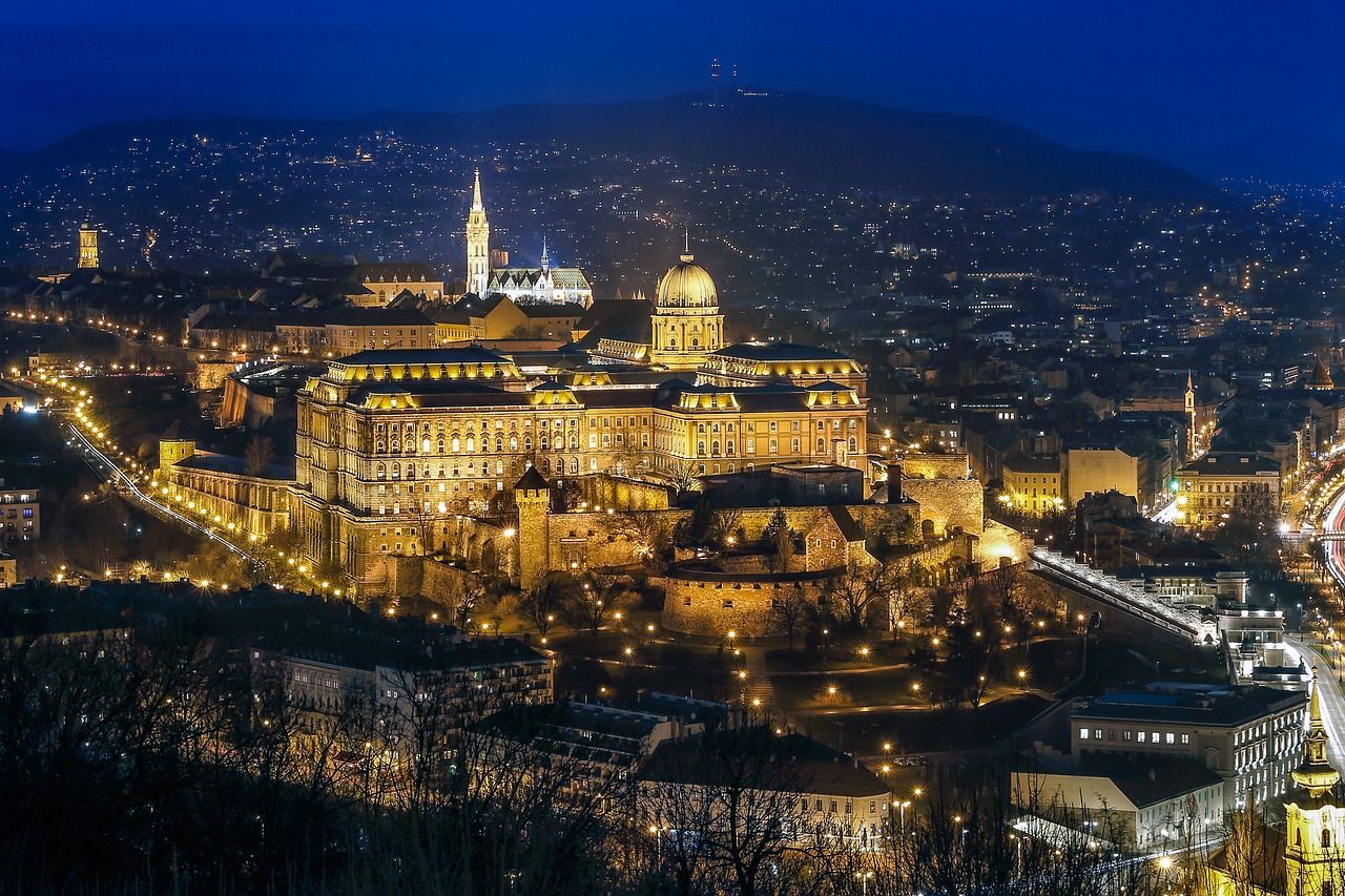 The Best Way to Get From the Budapest Train Station to Budapest Airport