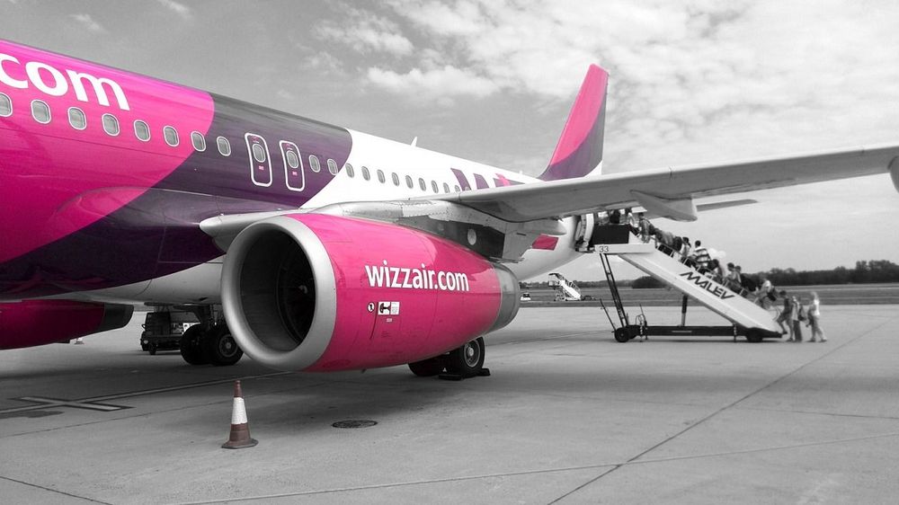 12 Do’s and Don'ts: Flying With Wizz Air